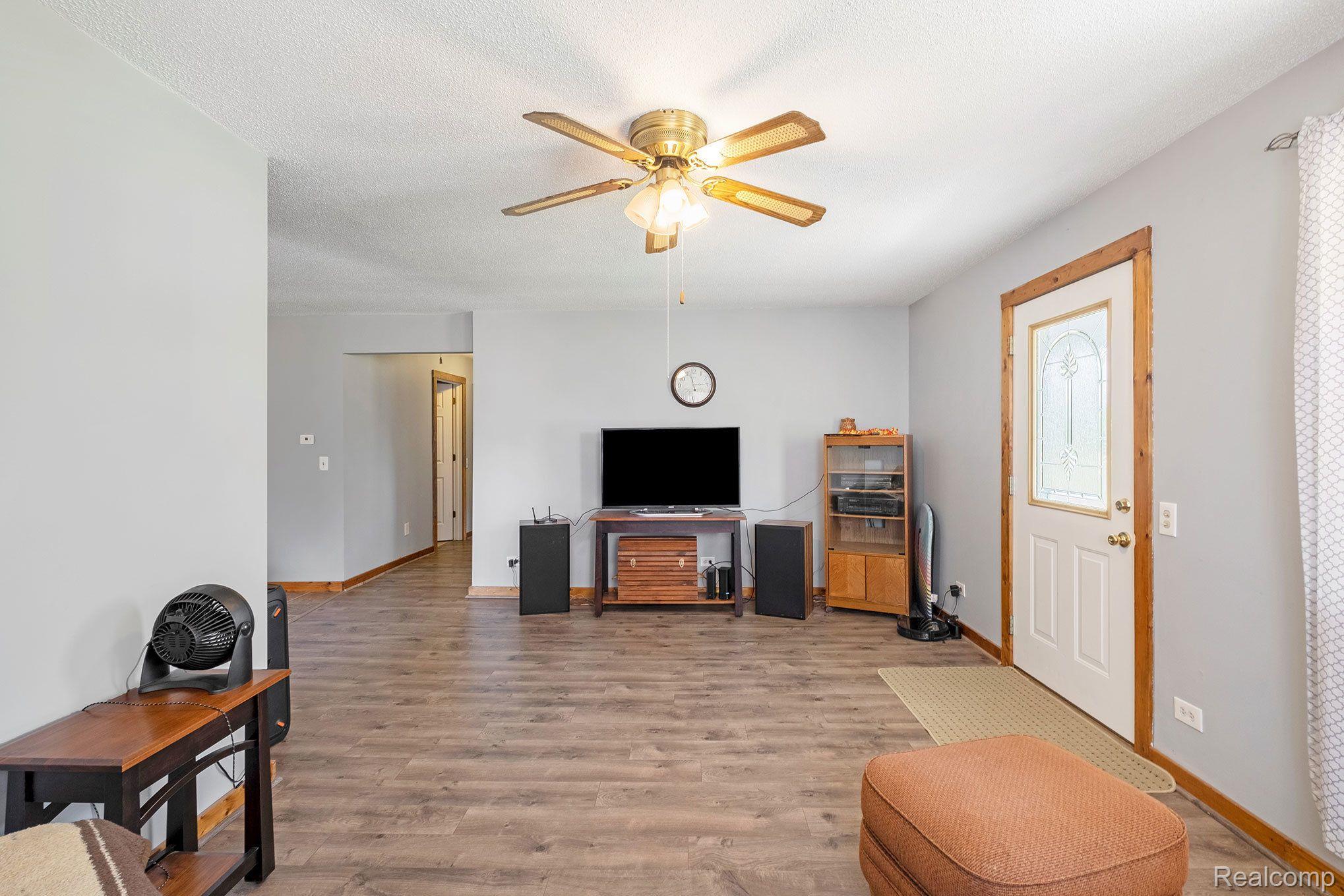 2121 Morrish Road Flushing, MI 48433 - Photo 3 of 24 Gallery Image 3