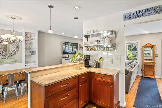 $749,000 | 5 Norma Lane, Kings Park, NY 11754