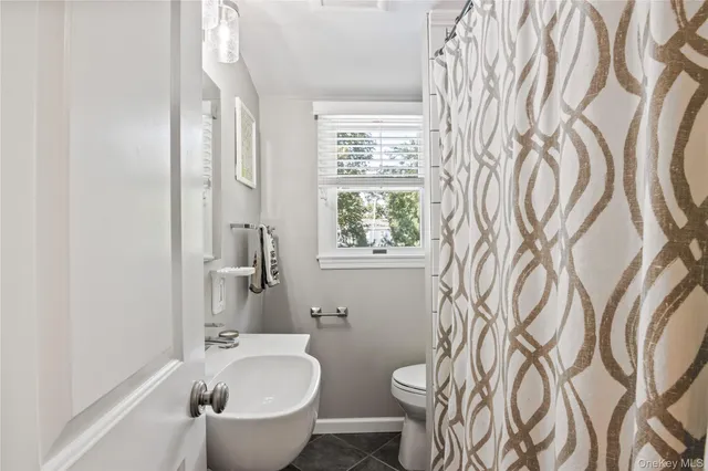 $749,000 | 5 Norma Lane, Kings Park, NY 11754