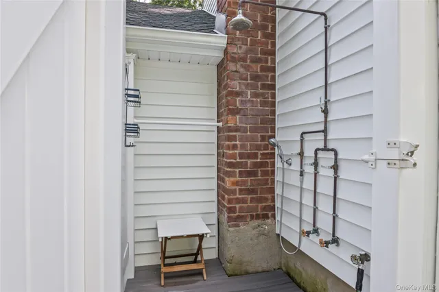 $749,000 | 5 Norma Lane, Kings Park, NY 11754