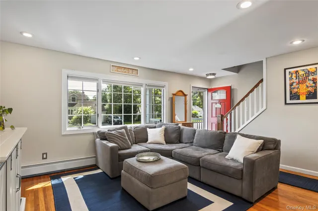 $749,000 | 5 Norma Lane, Kings Park, NY 11754