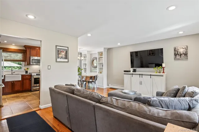 $749,000 | 5 Norma Lane, Kings Park, NY 11754