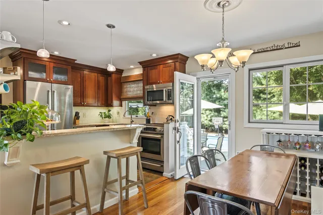 $749,000 | 5 Norma Lane, Kings Park, NY 11754