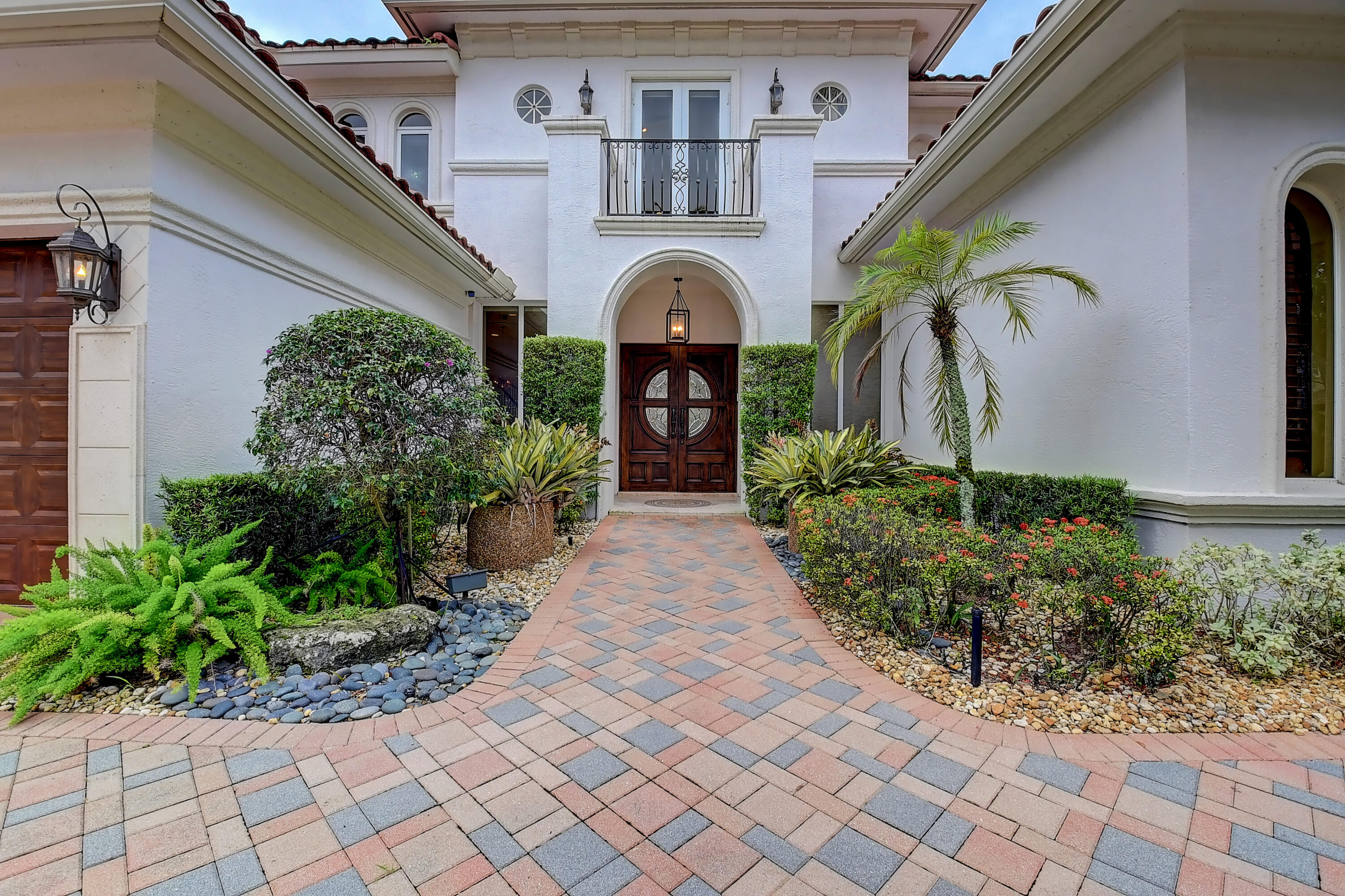 17698 Middlebrook Way Boca Raton, FL 33496 - Photo 6 of 68 a front view of a house with garden