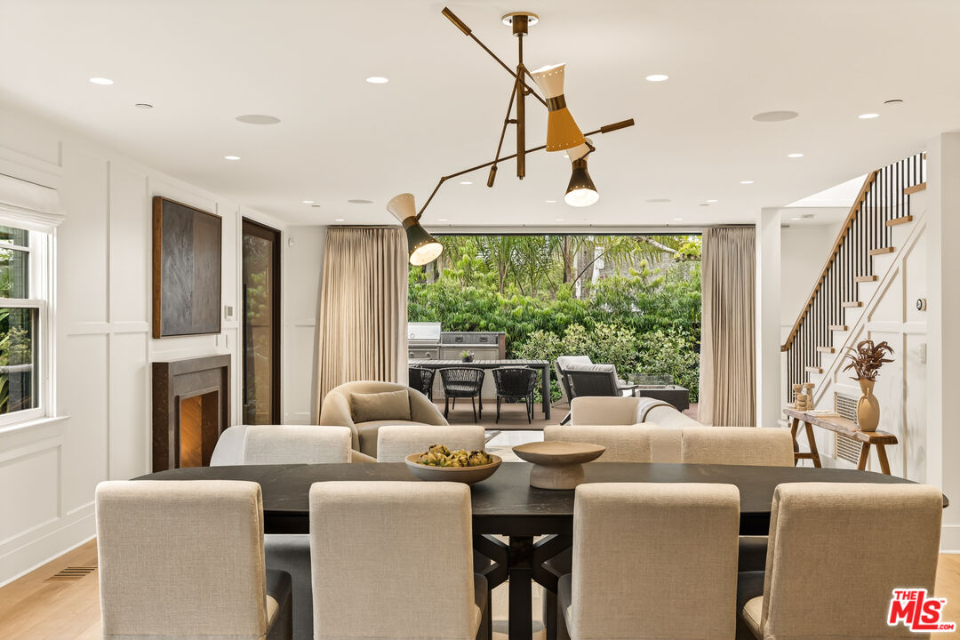 564 Rialto Avenue Venice, CA 90291 - Photo 11 of 47