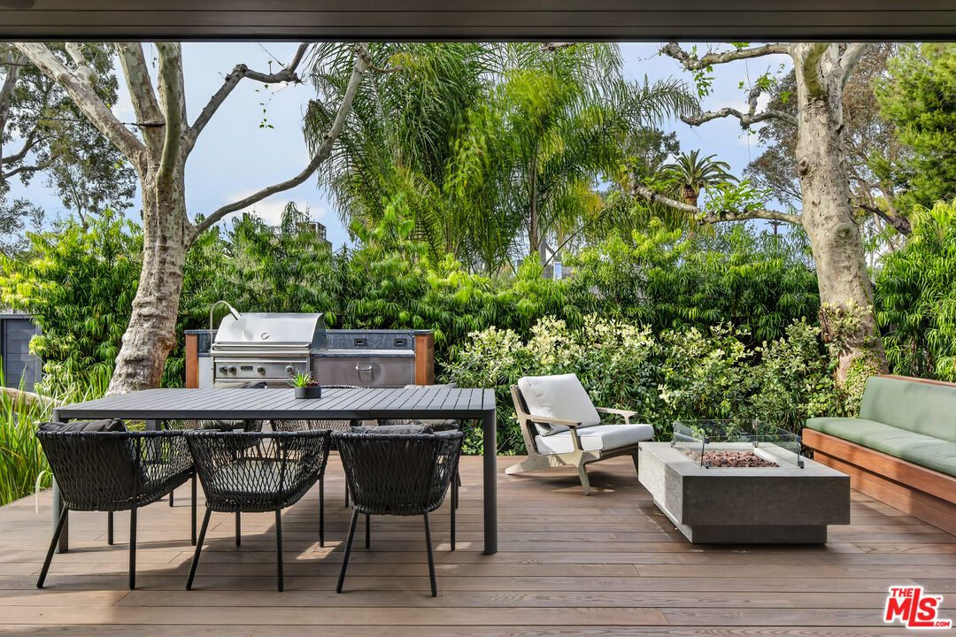 564 Rialto Avenue Venice, CA 90291 - Photo 15 of 47