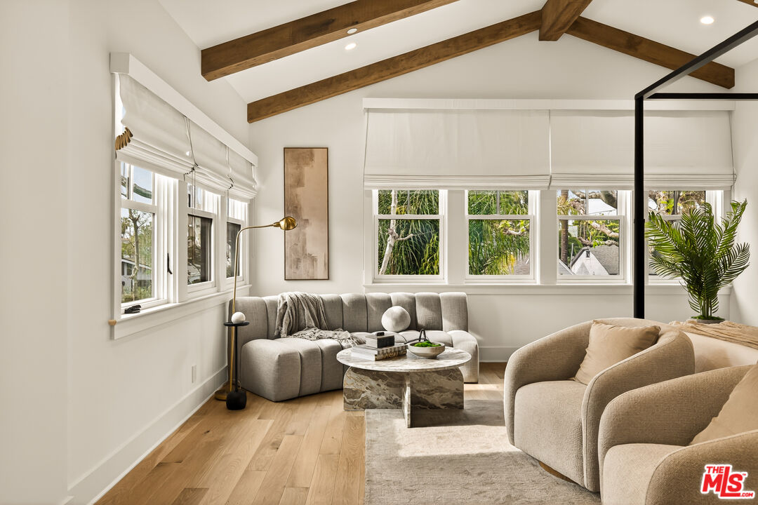 564 Rialto Avenue Venice, CA 90291 - Photo 22 of 47