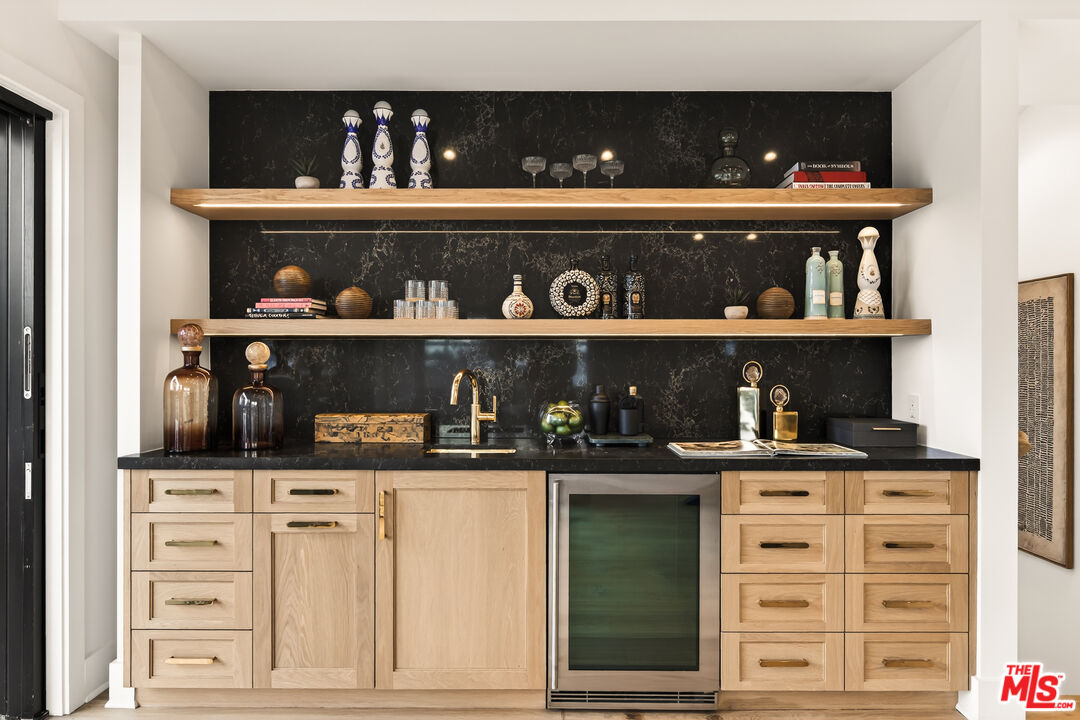 564 Rialto Avenue Venice, CA 90291 - Photo 25 of 47