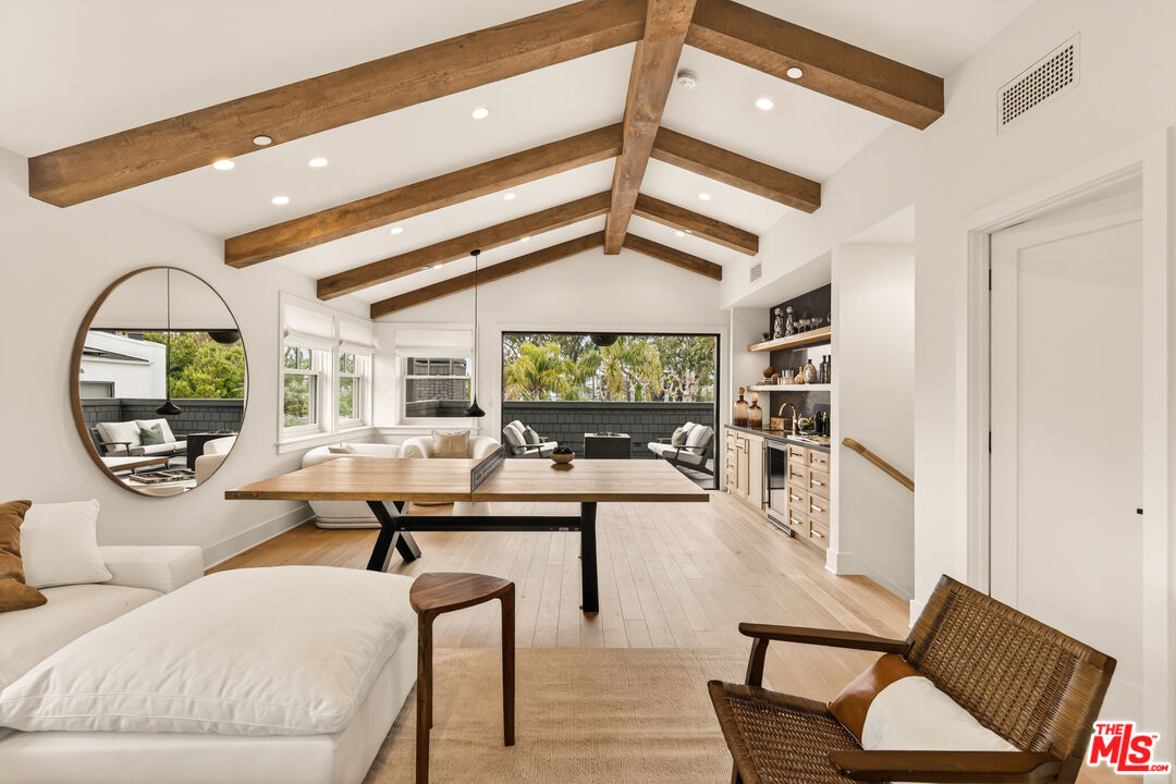 564 Rialto Avenue Venice, CA 90291 - Photo 26 of 47