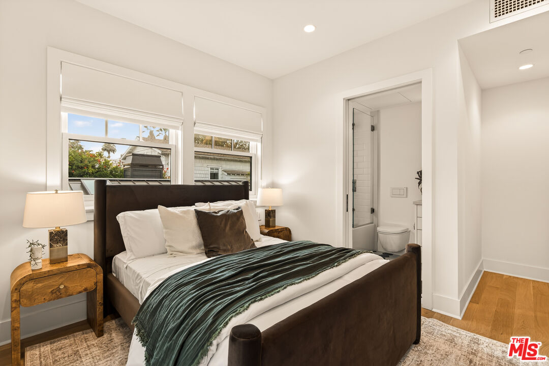 564 Rialto Avenue Venice, CA 90291 - Photo 28 of 47