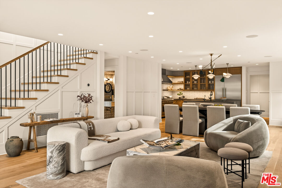 564 Rialto Avenue Venice, CA 90291 - Photo 3 of 47