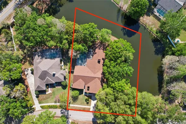 $749,000 | 17922 Clear Lake Drive, Lutz, FL 33548
