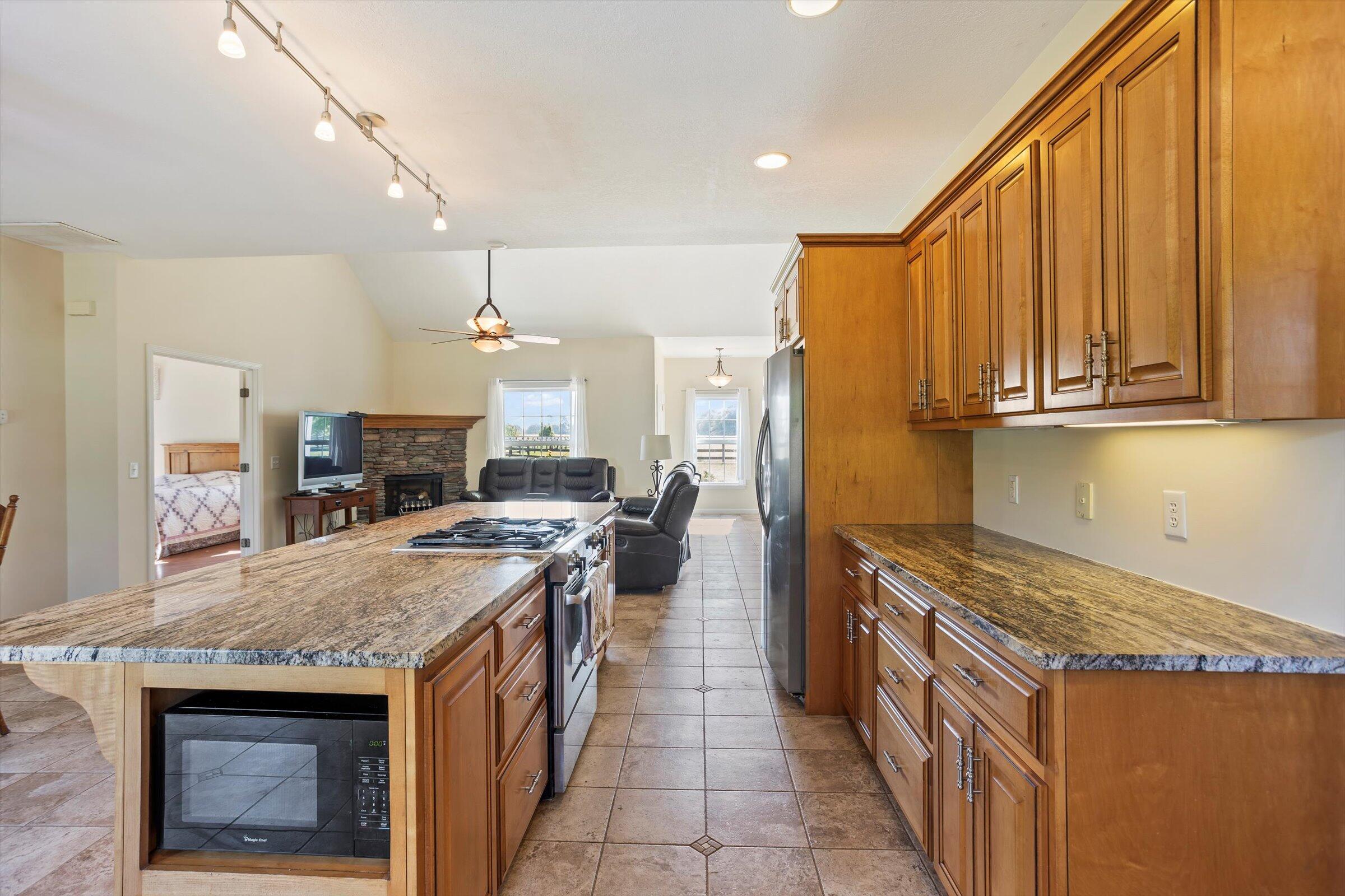 155 Jaywood Road Williston, SC 29853 - Photo 15 of 64
