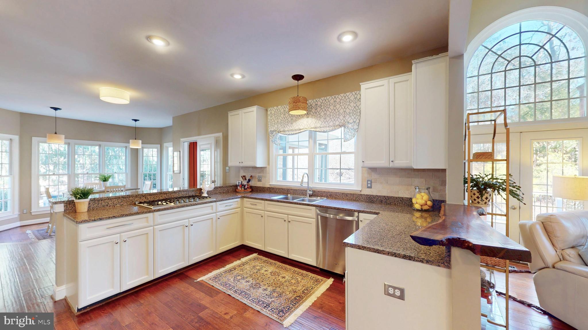 9728 Middleton Ridge Road Vienna, VA 22182 - Photo 13 of 81