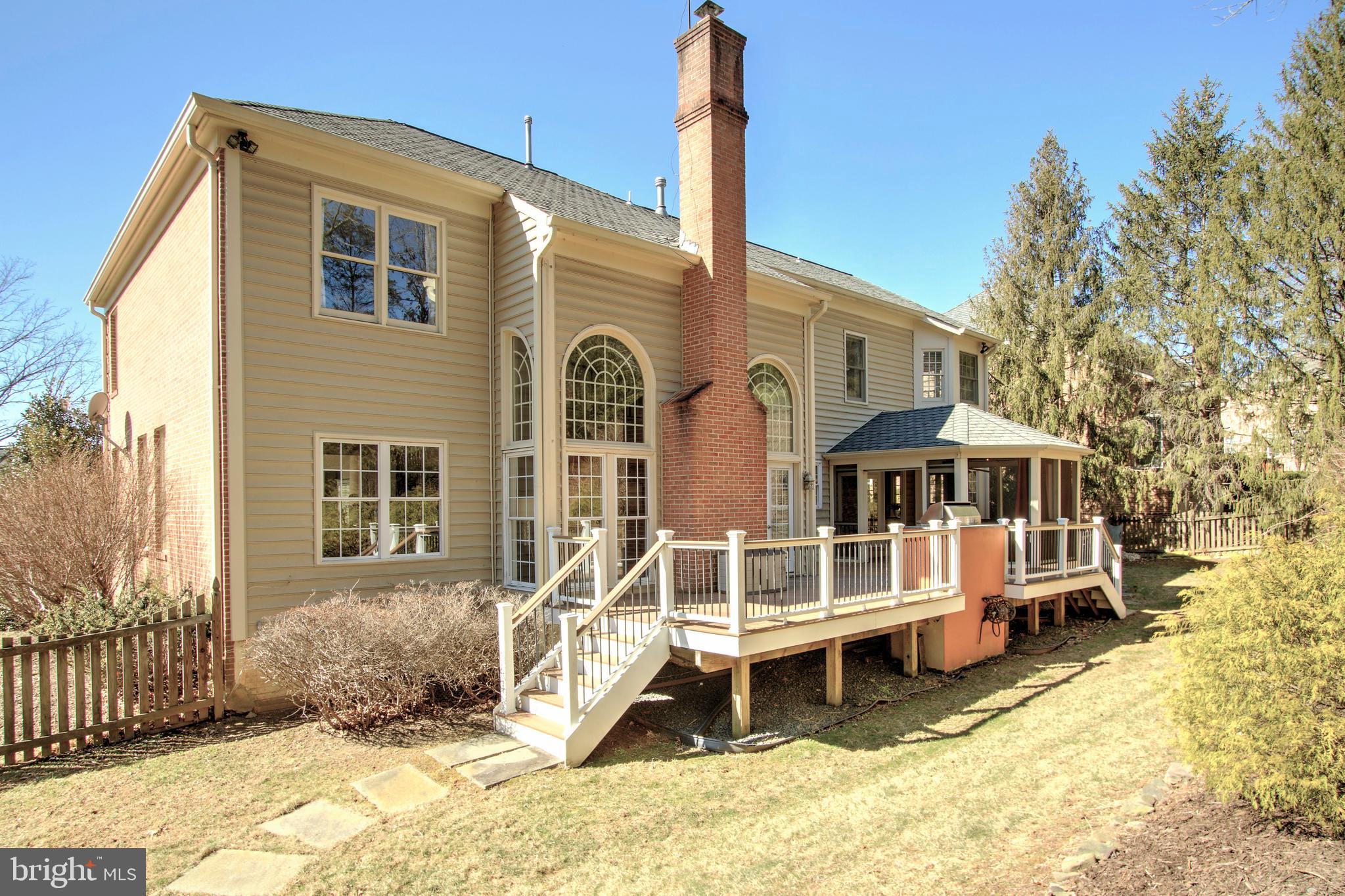 9728 Middleton Ridge Road Vienna, VA 22182 - Photo 74 of 81 a front view of a house with a yard