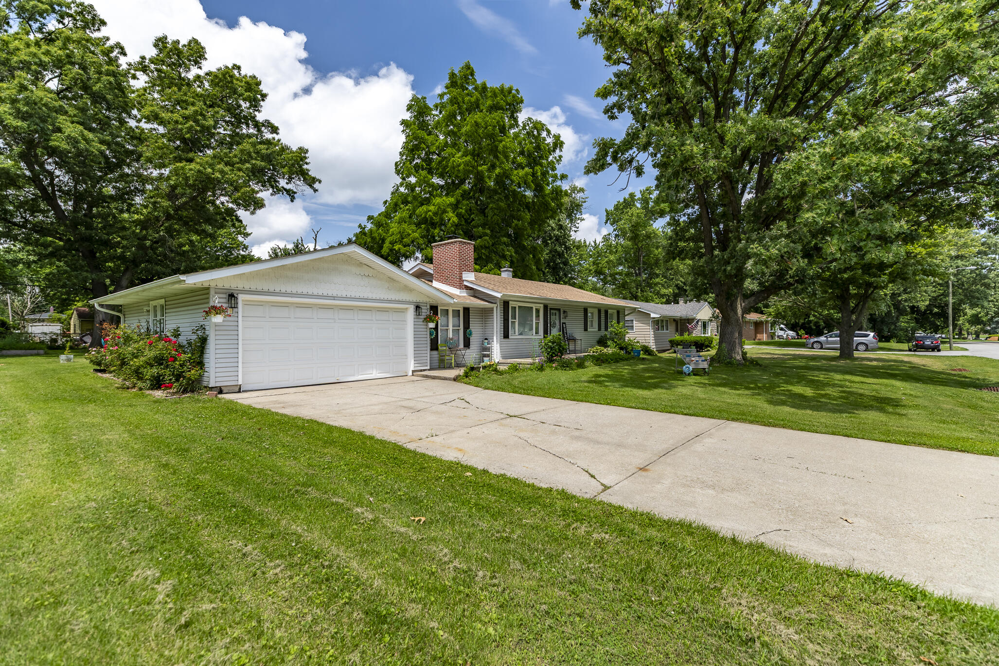 5420 Marcella Road Merrillville, IN 46410 - Photo 2 of 31 2054x1369
