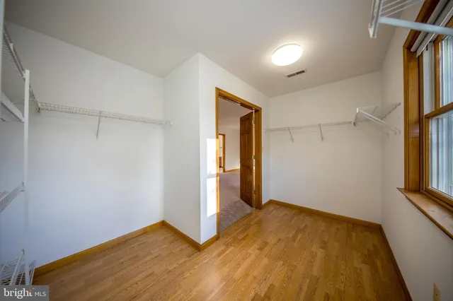 a view of empty room with window