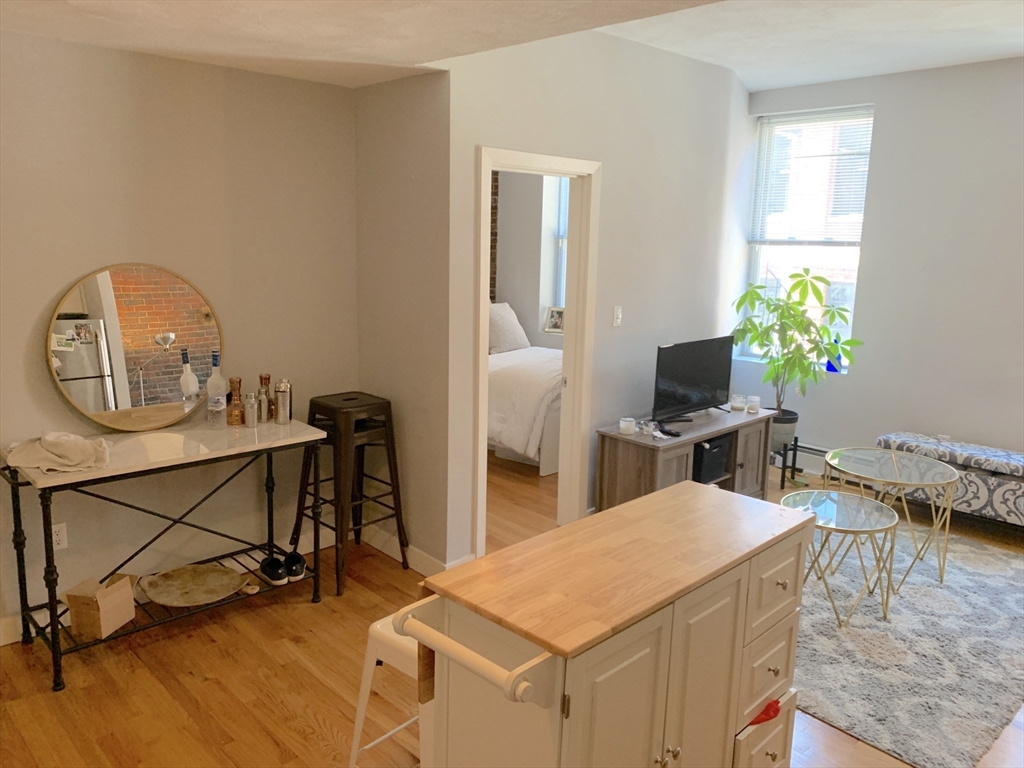 178 North Street, Unit 2 Boston, MA 02113 - Photo 13 of 14