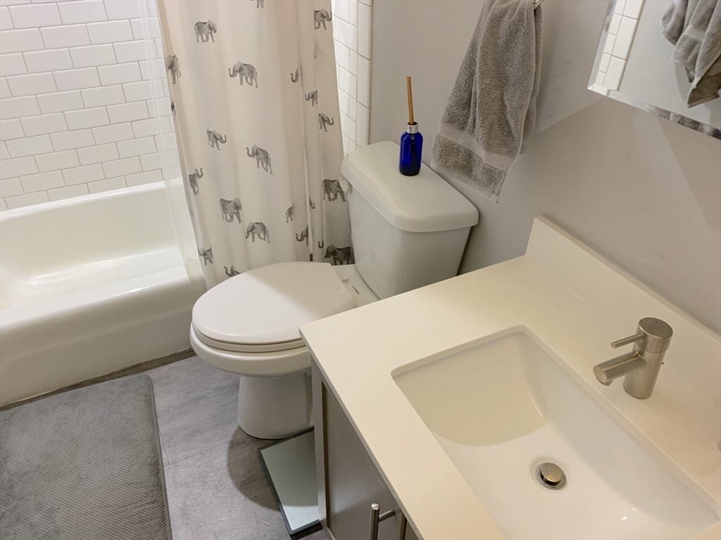 178 North Street, Unit 2 Boston, MA 02113 - Photo 14 of 14