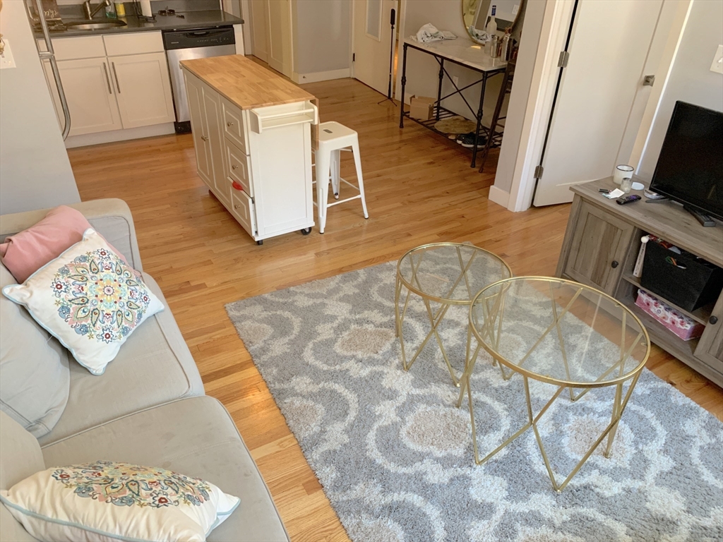 178 North Street, Unit 2 Boston, MA 02113 - Photo 5 of 14