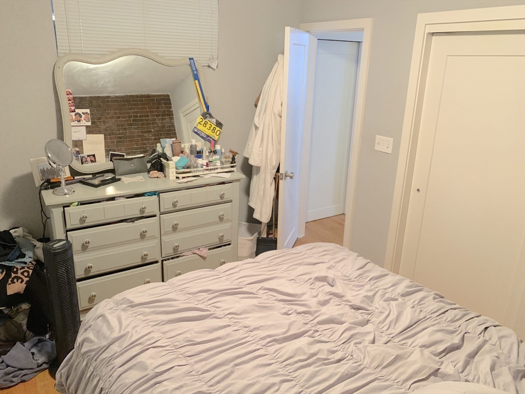 178 North Street, Unit 2 Boston, MA 02113 - Photo 10 of 14