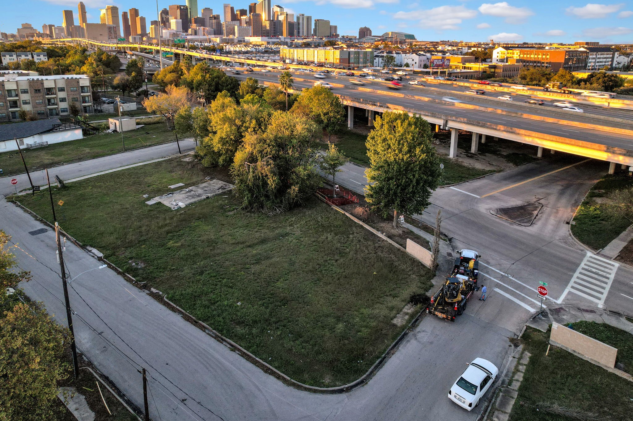 3217 Webster Street Houston, TX 77004 - Photo 1 of 6