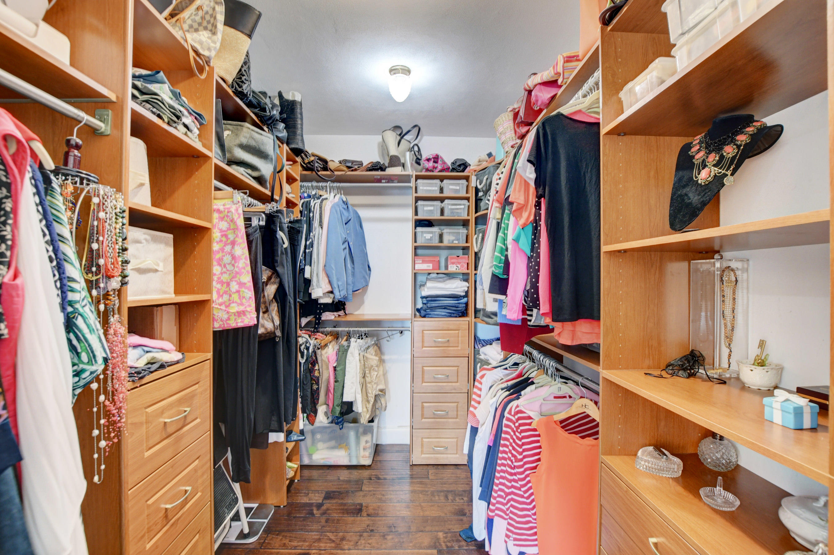 951 Holly Lane Boca Raton, FL 33486 - Photo 27 of 41 Walk-In Main Bedroom Closet