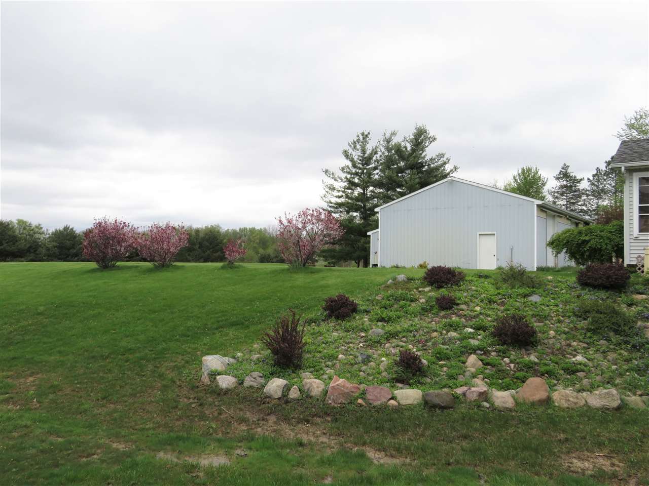 1623 Lansing Road Morrice, MI 48857 - Photo 27 of 29 31318743-26.JPG