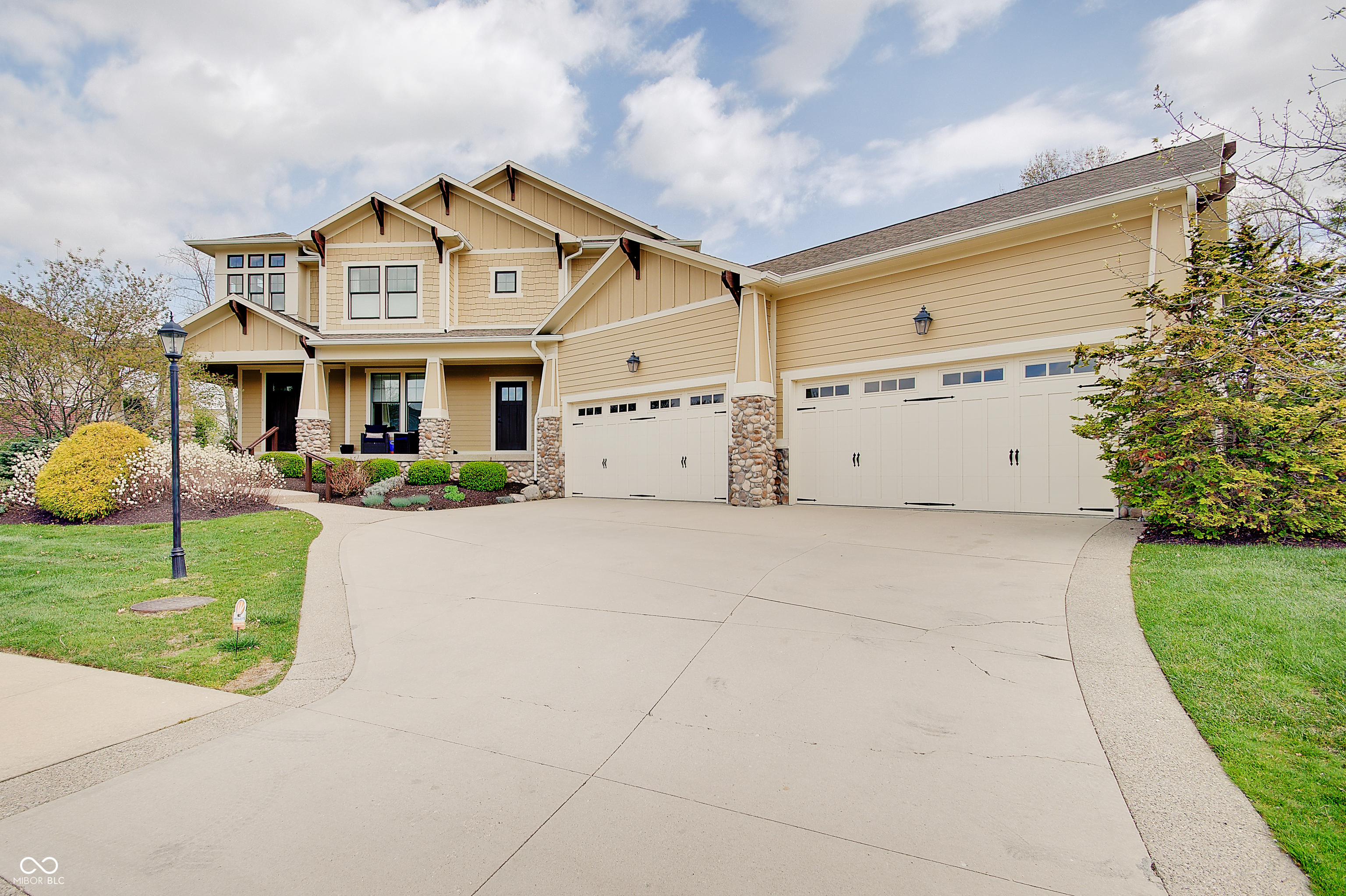 13271 East Letts Lane Carmel, IN 46074 - Photo 2 of 106