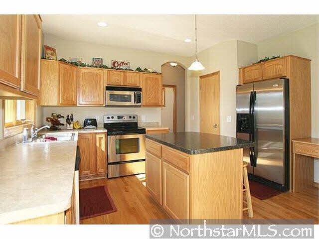 26 Springbrook Bay Hudson, WI 54016 - Photo 4 of 10 Gallery Image 4