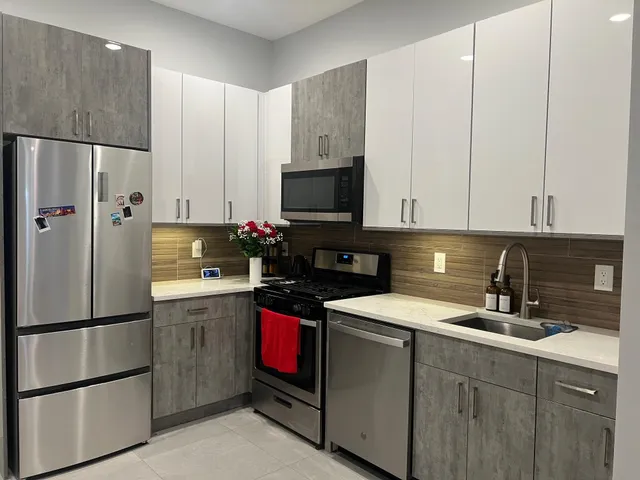 $1,300 | 21 Hancock Avenue, Unit 1, Jersey City, NJ 07307