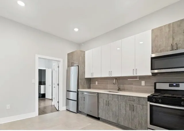 $1,300 | 21 Hancock Avenue, Unit 1, Jersey City, NJ 07307