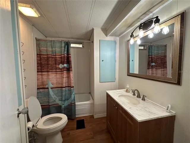 $1,700 | 24007 River Road, Astor, FL 32102