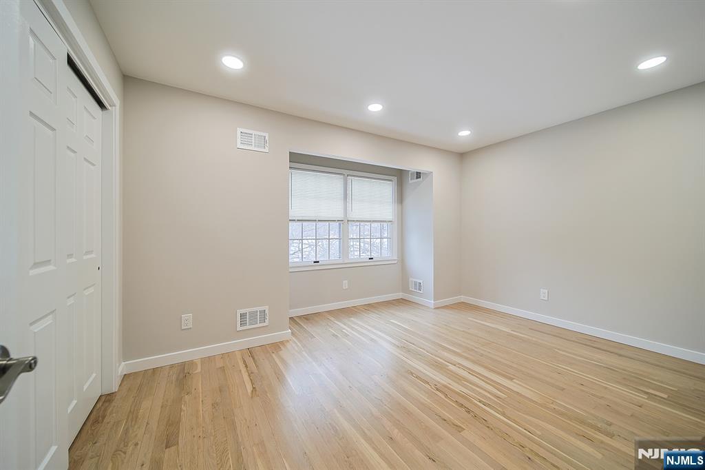 196 Madison Avenue, Unit 15 Cresskill, NJ 07626 - Photo 18 of 25