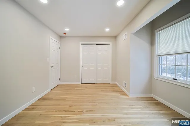 $3,950 | 196 Madison Avenue, Unit 15, Cresskill, NJ 07626