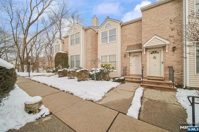 $3,950 | 196 Madison Avenue, Unit 15, Cresskill, NJ 07626