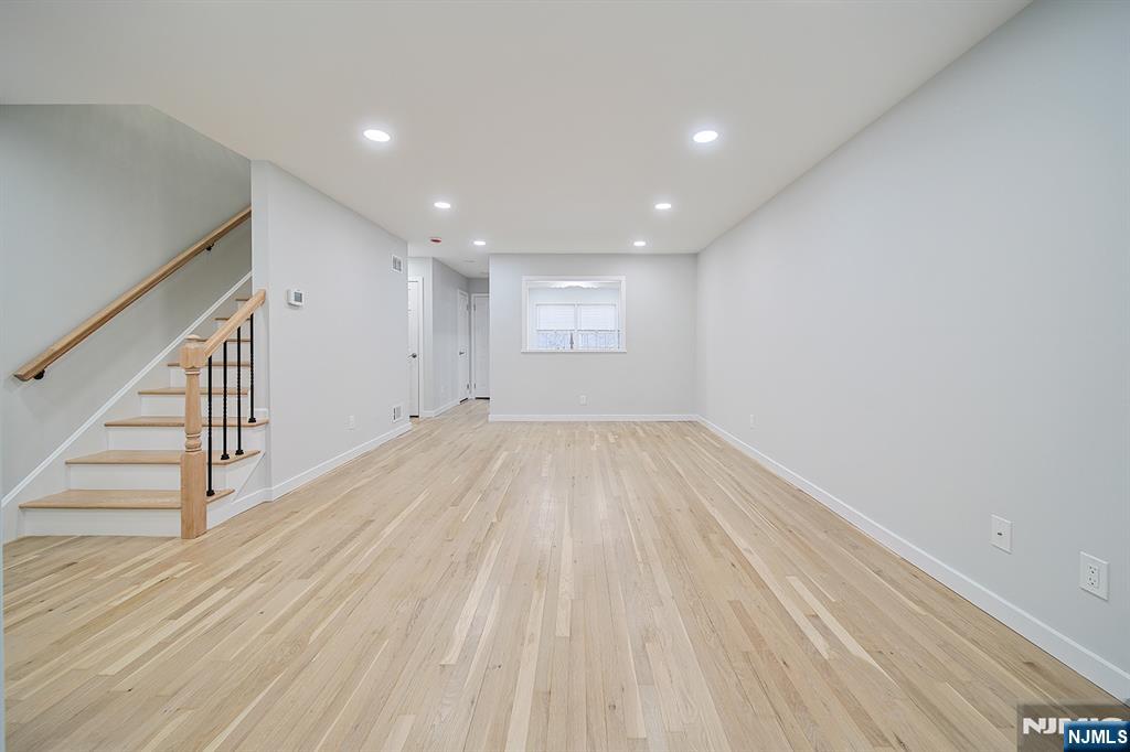 196 Madison Avenue, Unit 15 Cresskill, NJ 07626 - Photo 5 of 25