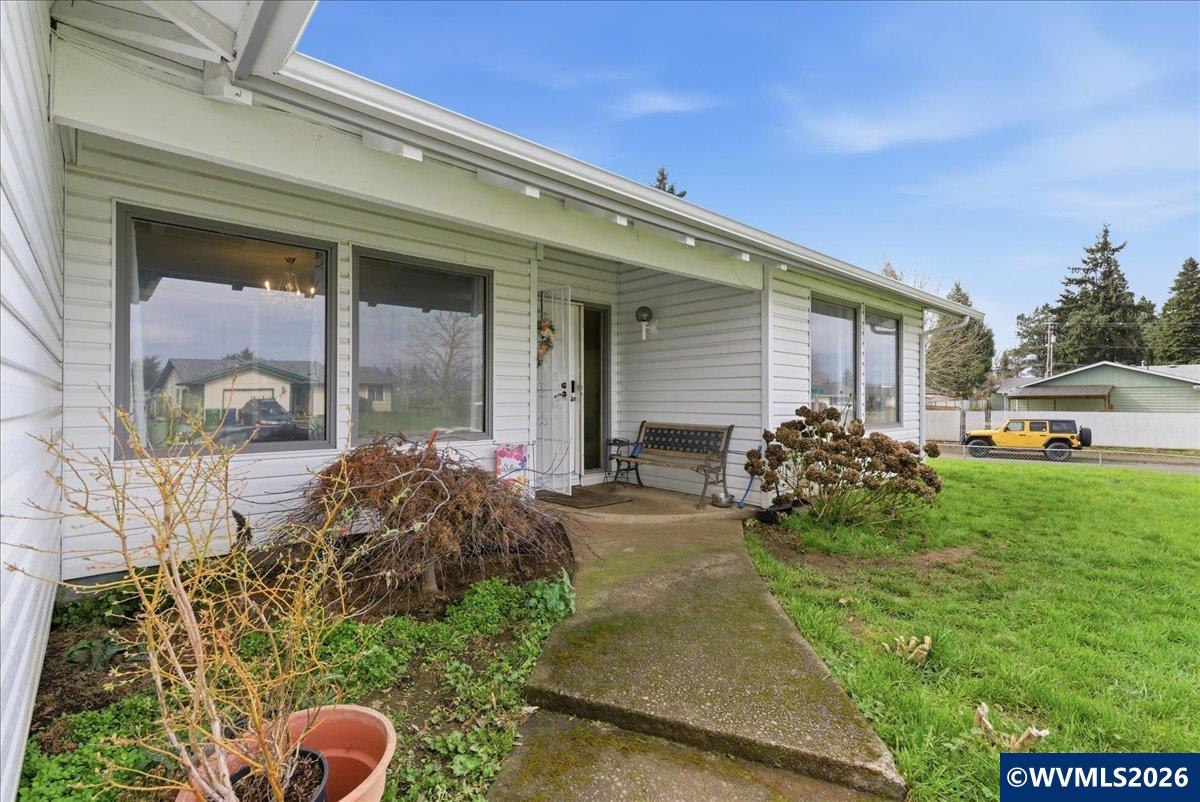 990 Hazel Street Aumsville, OR 97325 - Photo 3 of 47