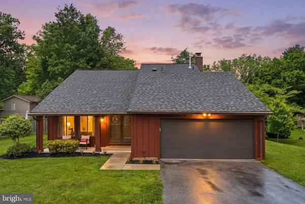 $819,000 | 15004 DuFief Drive, Gaithersburg, MD 20878
