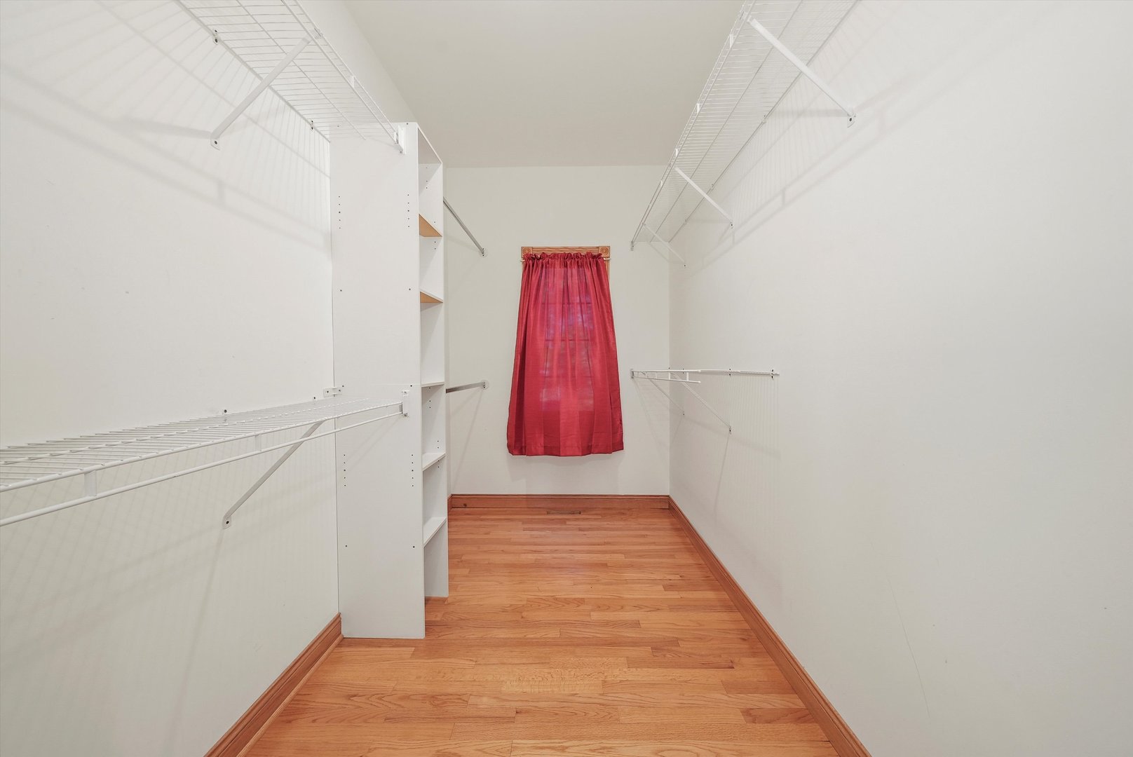 13220 Fox Lane Lemont, IL 60439 - Photo 13 of 43 a view of entryway