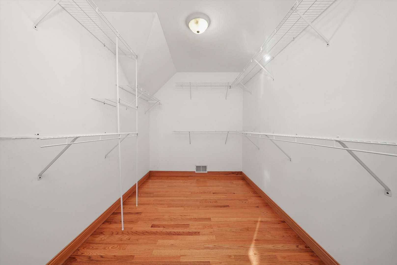 13220 Fox Lane Lemont, IL 60439 - Photo 22 of 43 a view of empty room