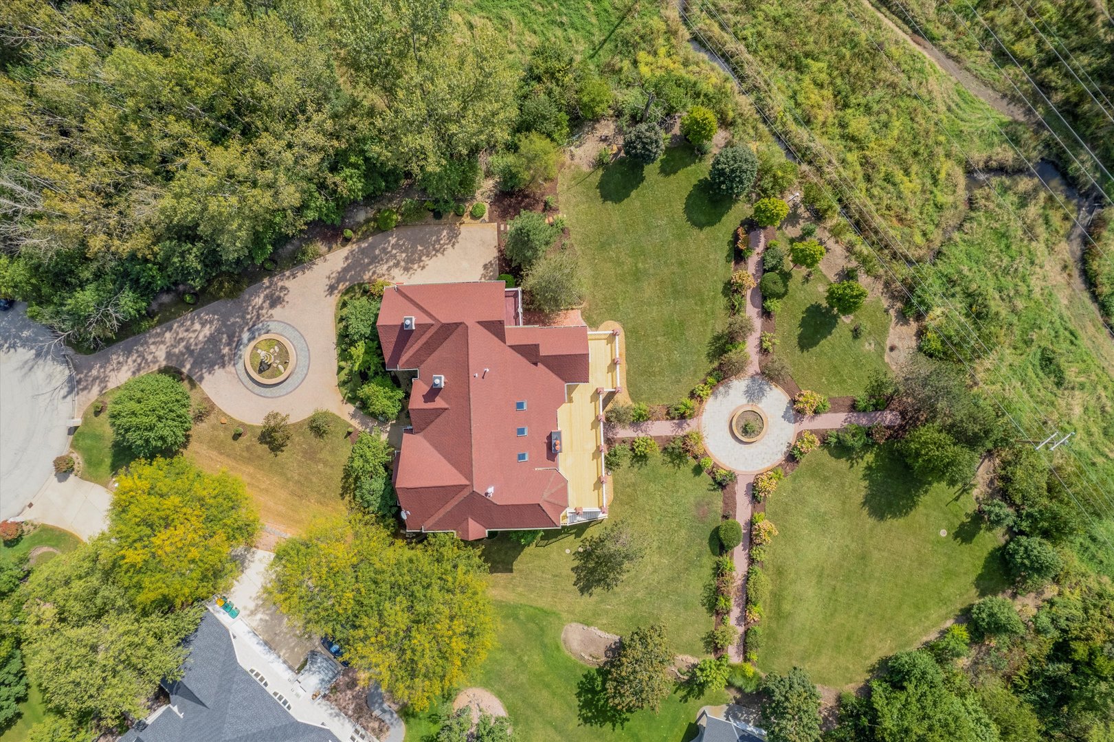 13220 Fox Lane Lemont, IL 60439 - Photo 41 of 43 an aerial view of a house with a yard basket ball court