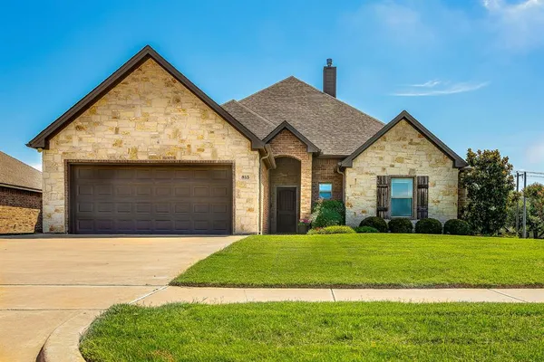 $355,000 | 815 Chestnut Grove Drive, Cleburne, TX 76033