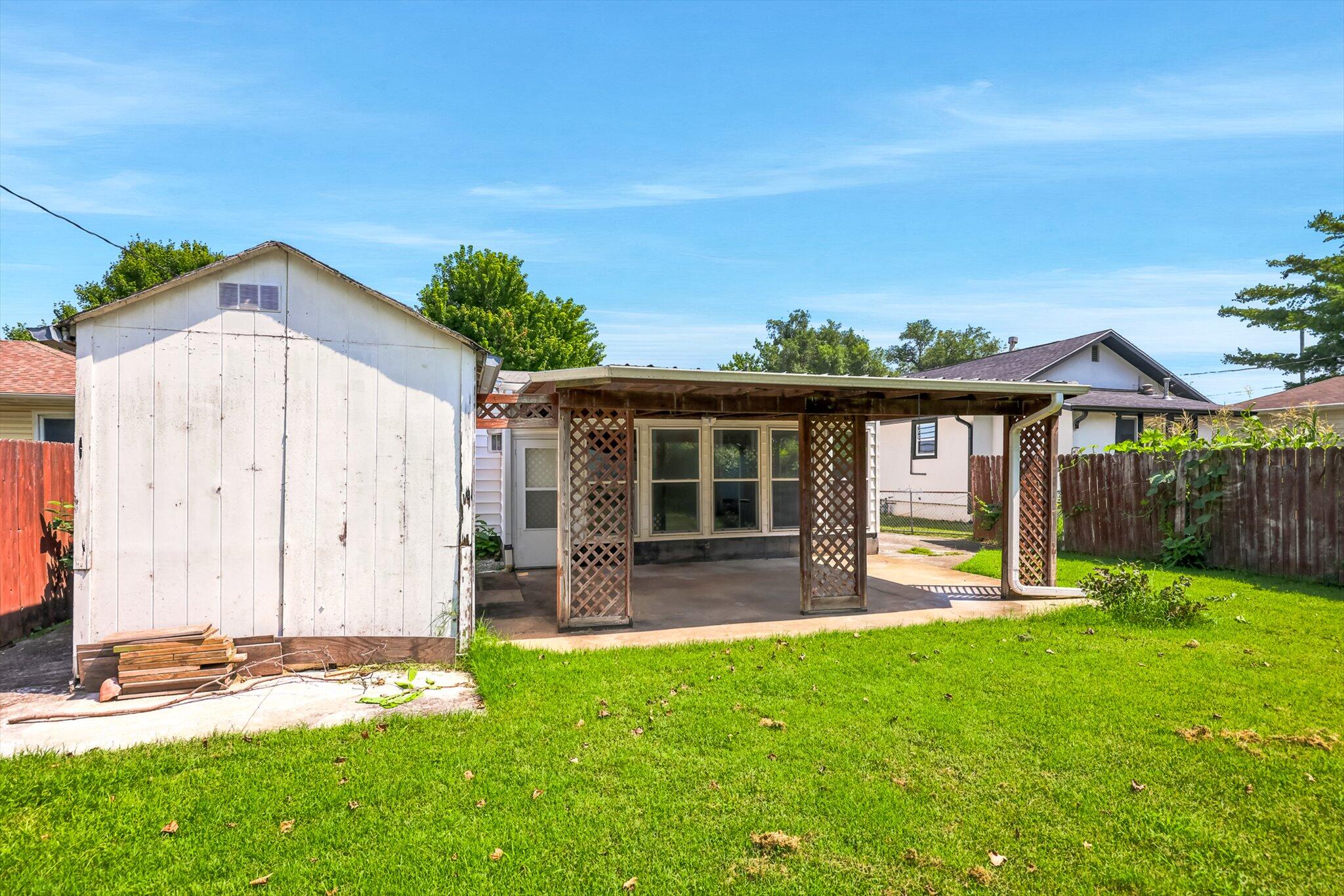 2148 East Walnut Street Springfield, MO 65802 - Photo 24 of 25 24-Walnut_027