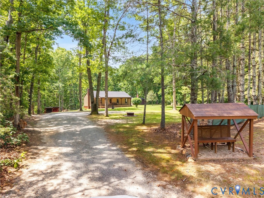 4616 Paynes Mill Road Bumpass, VA 23024 - Photo 3 of 32