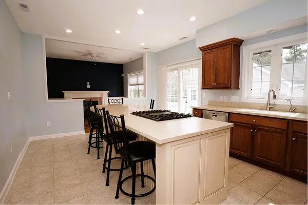 $669,000 | 4 Haley Court, Londonderry, NH 03053