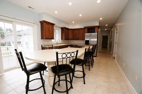 $669,000 | 4 Haley Court, Londonderry, NH 03053