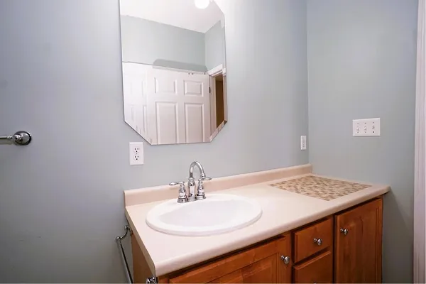 $669,000 | 4 Haley Court, Londonderry, NH 03053