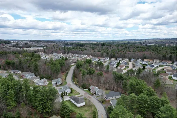 $669,000 | 4 Haley Court, Londonderry, NH 03053
