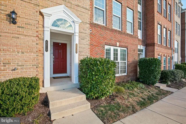 $560,000 | 42710 Telford Terrace, Ashburn, VA 20147